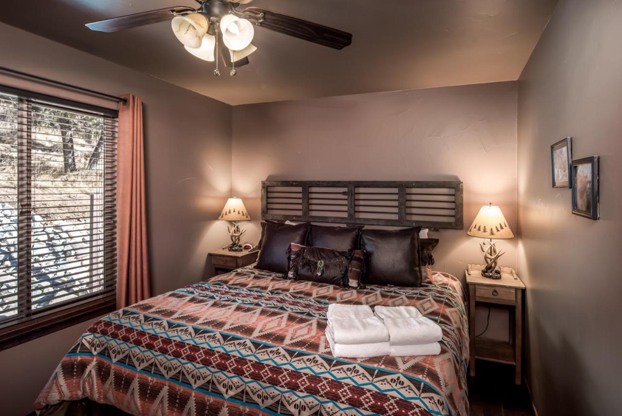 רואידוסו Fifth Dimension, 2 Bedrooms, Wifi, Hot Tub, Game Table, Grill, Sleeps 4 מראה חיצוני תמונה